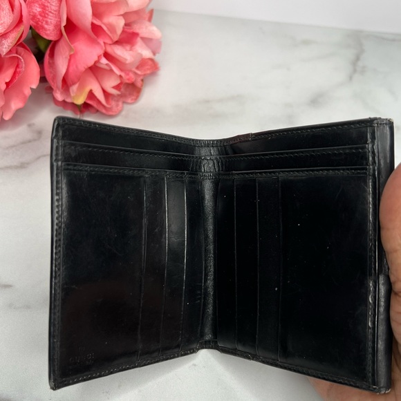 Vintage GUCCI Small Flap Bifold Wallet - Picture 8 of 14